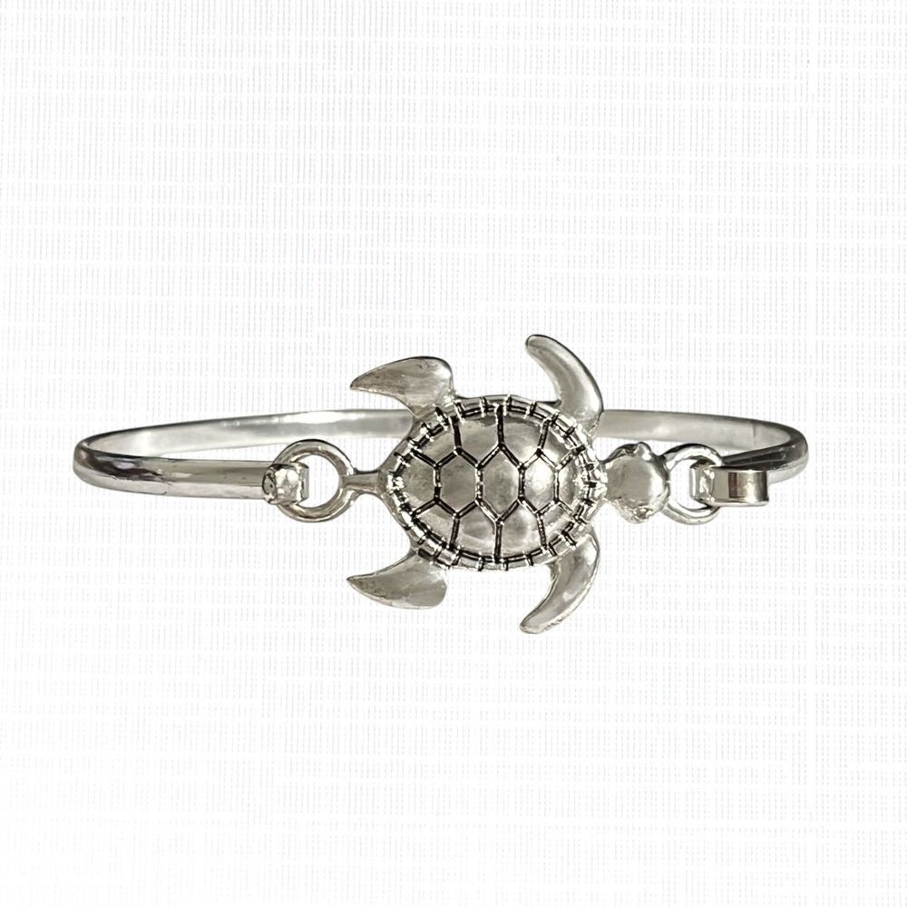 Sea Turtle Bracelet Silver Tone Hook Metal Wire Bangle Beach Tropical Nautical